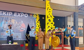 KUMHAM JABAR HADIRI PEMBUKAAN POLTEKIP EXPO 2021