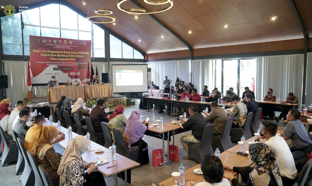 Perkuat Sinergi Antar Instansi di Masa Pemulihan Ekonomi, Kakanwil Kemenkumham Jabar (Sudjonggo) Buka Rapat Timpora Bandung dan Cimahi