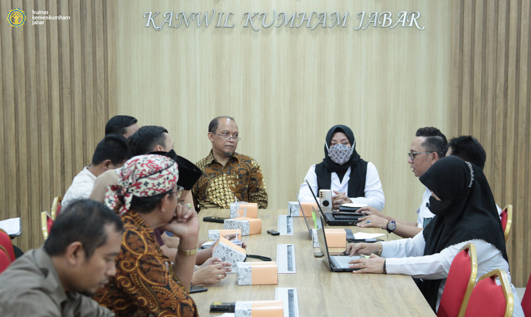 Bersama DPRD Cianjur, Kanwil Kemenkumham Jabar Harmonisasi Raperda Terkait Pesantren dan Petani