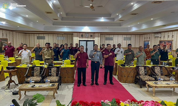 Kemenkumham Jabar Bersama Kanim Cirebon Laksanakan Rapat Koordinasi Tim Pengawasan Orang Asing (Tim PORA) Tingkat Kabupaten Indramayu