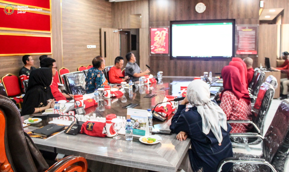 Rapat Pembangunan ZI Kemenkumham Jabar Jelang Hadapi Wawancara Desk Evaluasi Oleh KemenPAN-RB